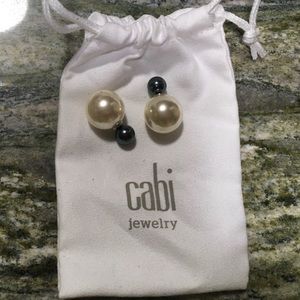 Cabi duo pearl stud earrings